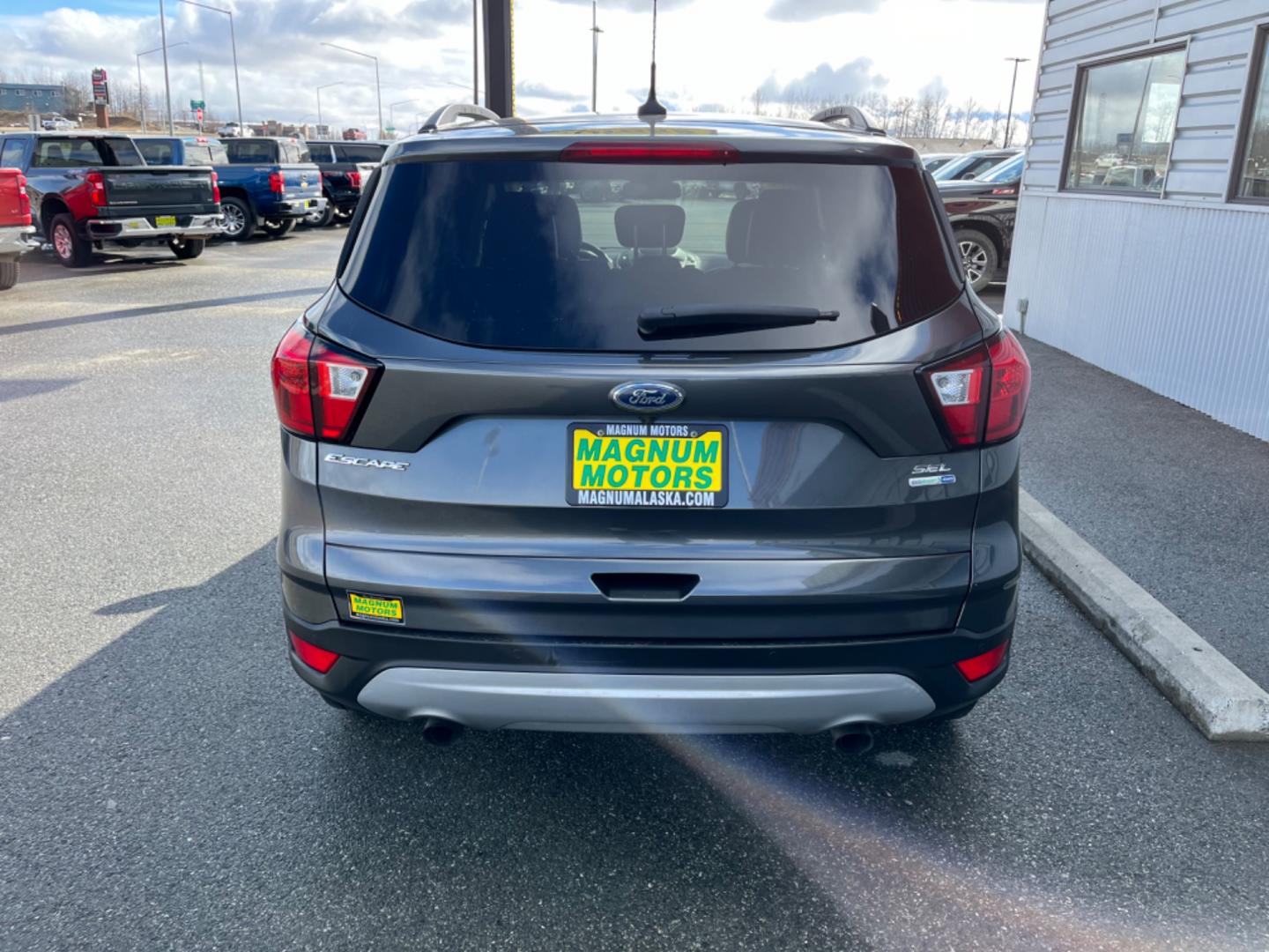 2019 GRAY /black leather FORD ESCAPE SEL (1FMCU9HD5KU) with an 1.5L engine, Automatic transmission, located at 1960 Industrial Drive, Wasilla, 99654, (907) 274-2277, 61.573475, -149.400146 - Photo#3